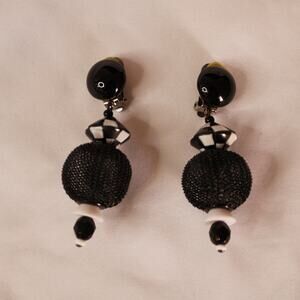 Retro LANGANI 80's Black & White Drop Clip-On Earrings